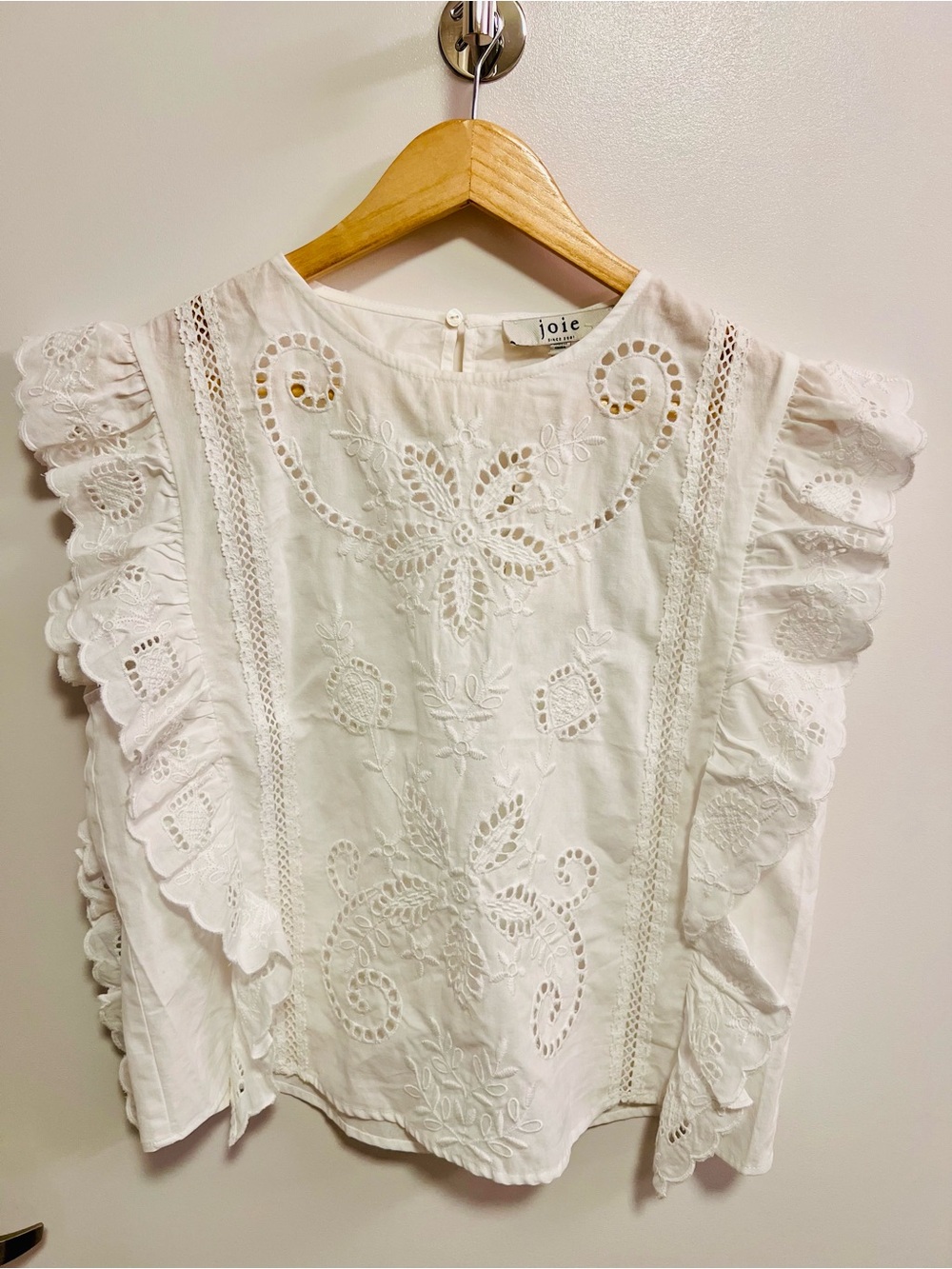 Joie Ivory Eyelet Embroidered Flutter Sleeve Cotton Blouse NWT Medium - Picture 2 of 12
